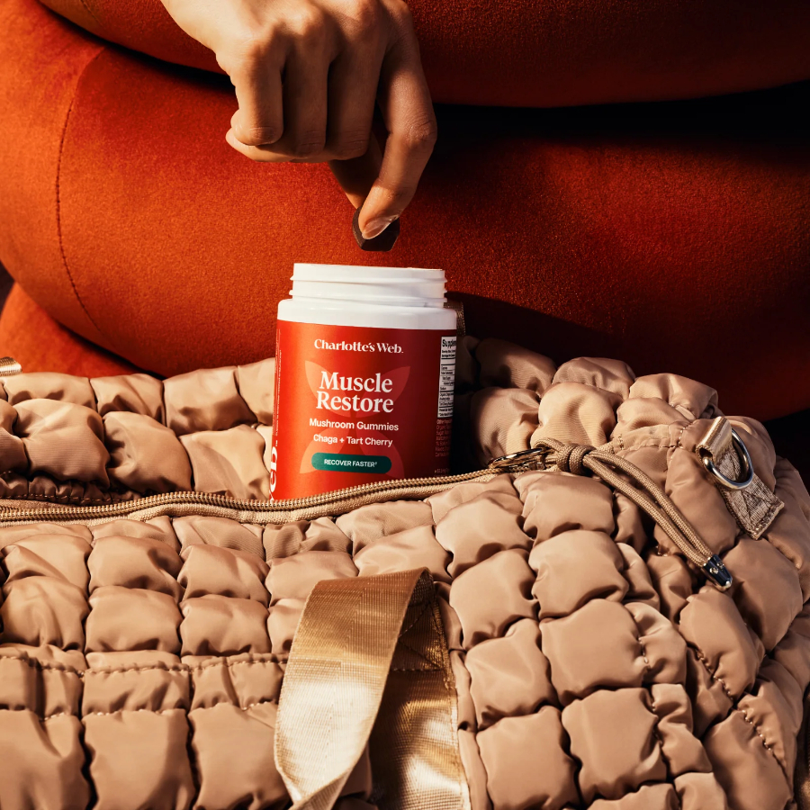 Muscle_Restore_Mushroom_Gummies_Lifestyle_2048x2048.jpg